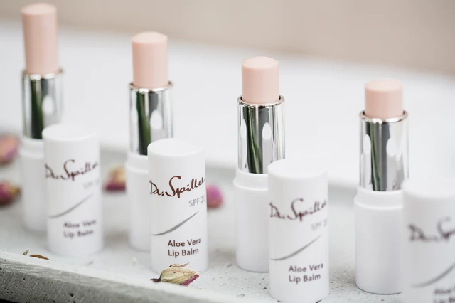 ALOE VERA LIP BALM - Lūpų balzamas su alijošiumi, SPF 20, 4,8g