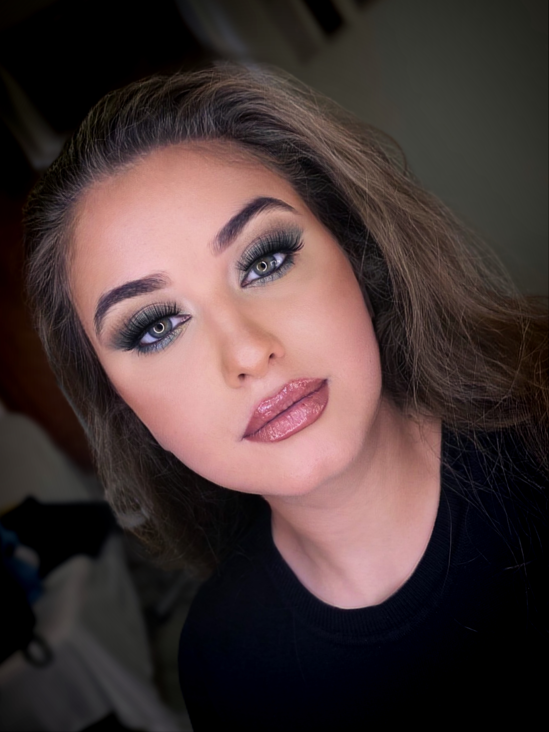 Ryškus proginis makiažas