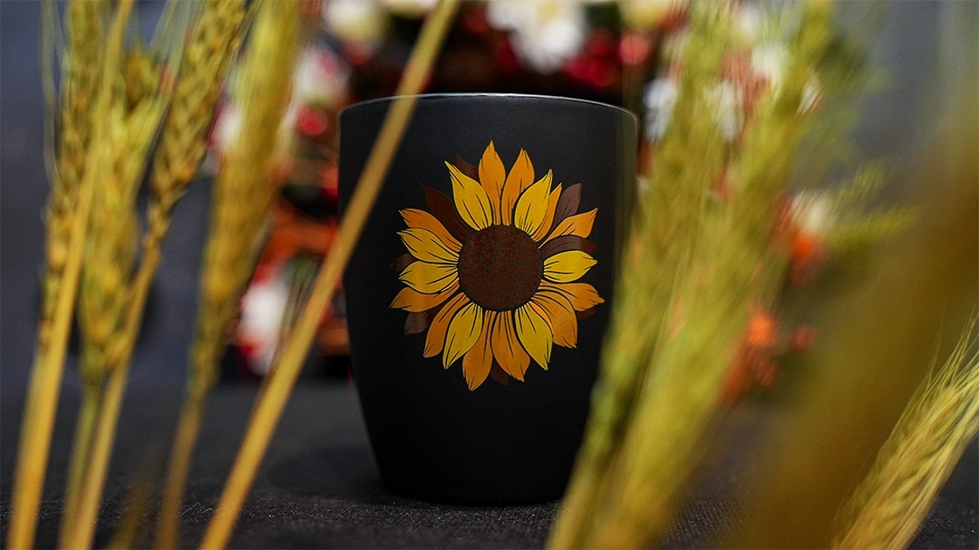 Skullflower Mug