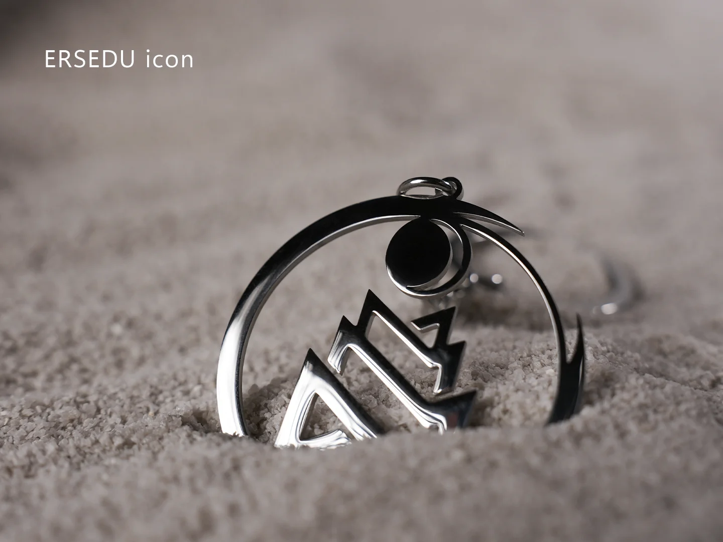 Metal pendant keychains