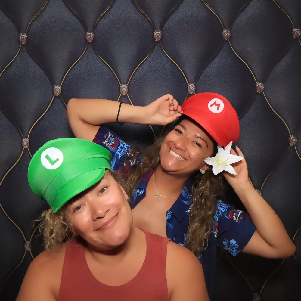  Mirror Booth Hire Gold Coast