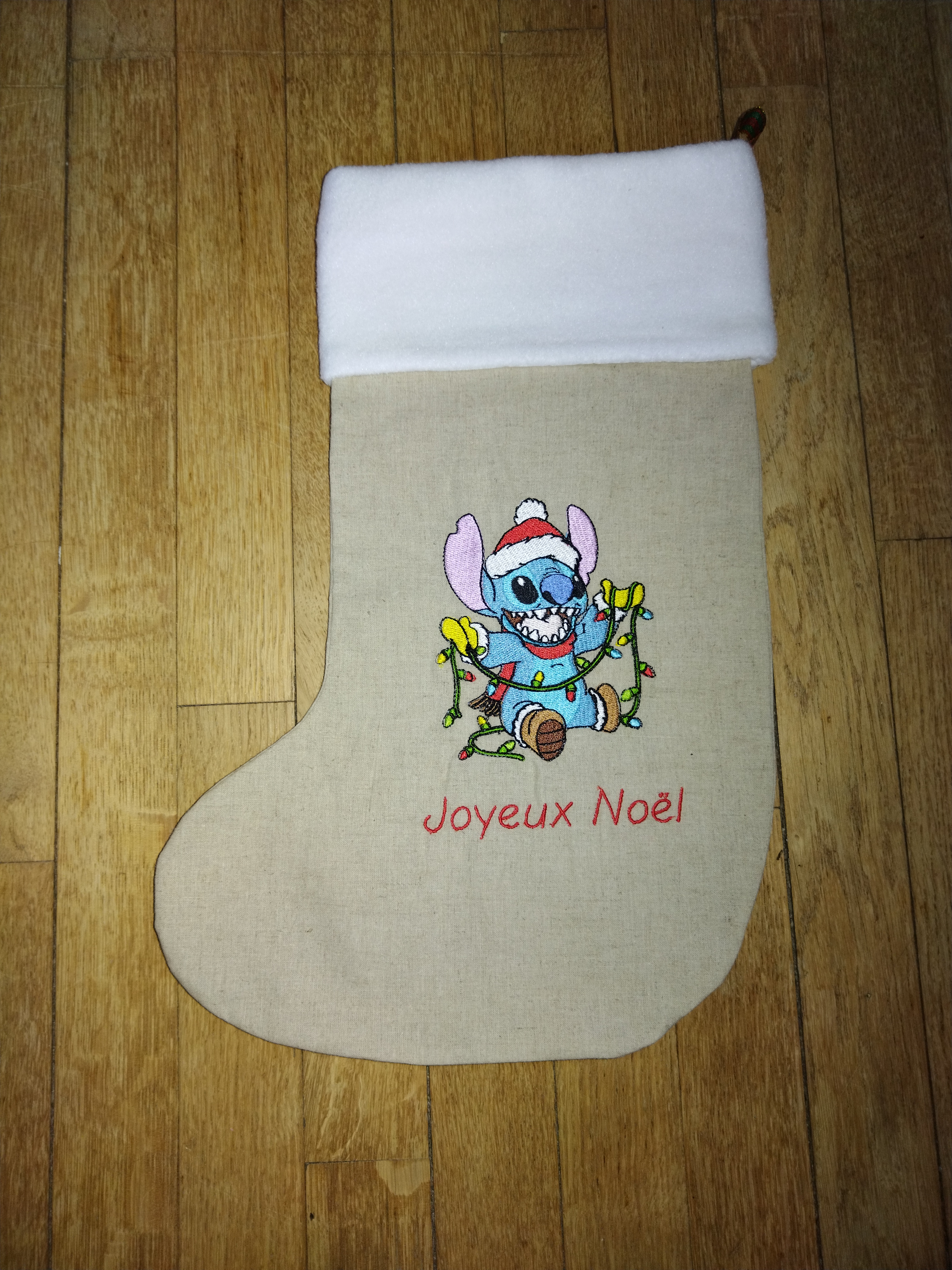 Chaussette de Noël brodée