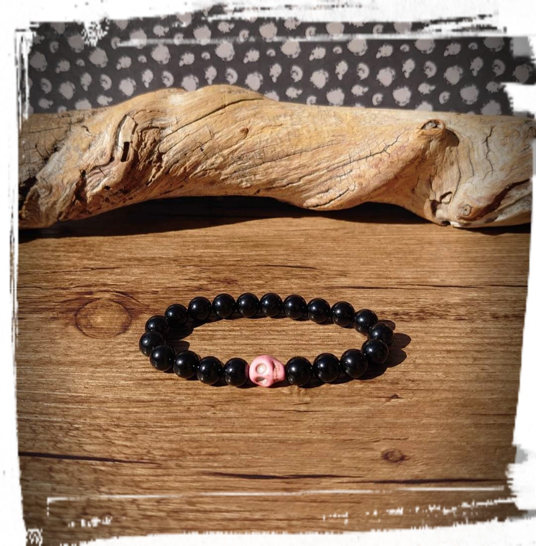 Bracelet Tourmaline noire, perle de Tête de mort