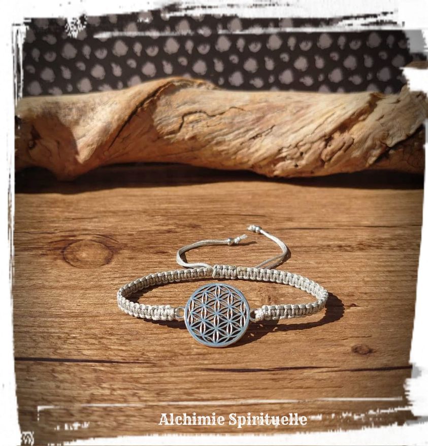 Bracelet macramé nœud coulissant Fleur de vie 