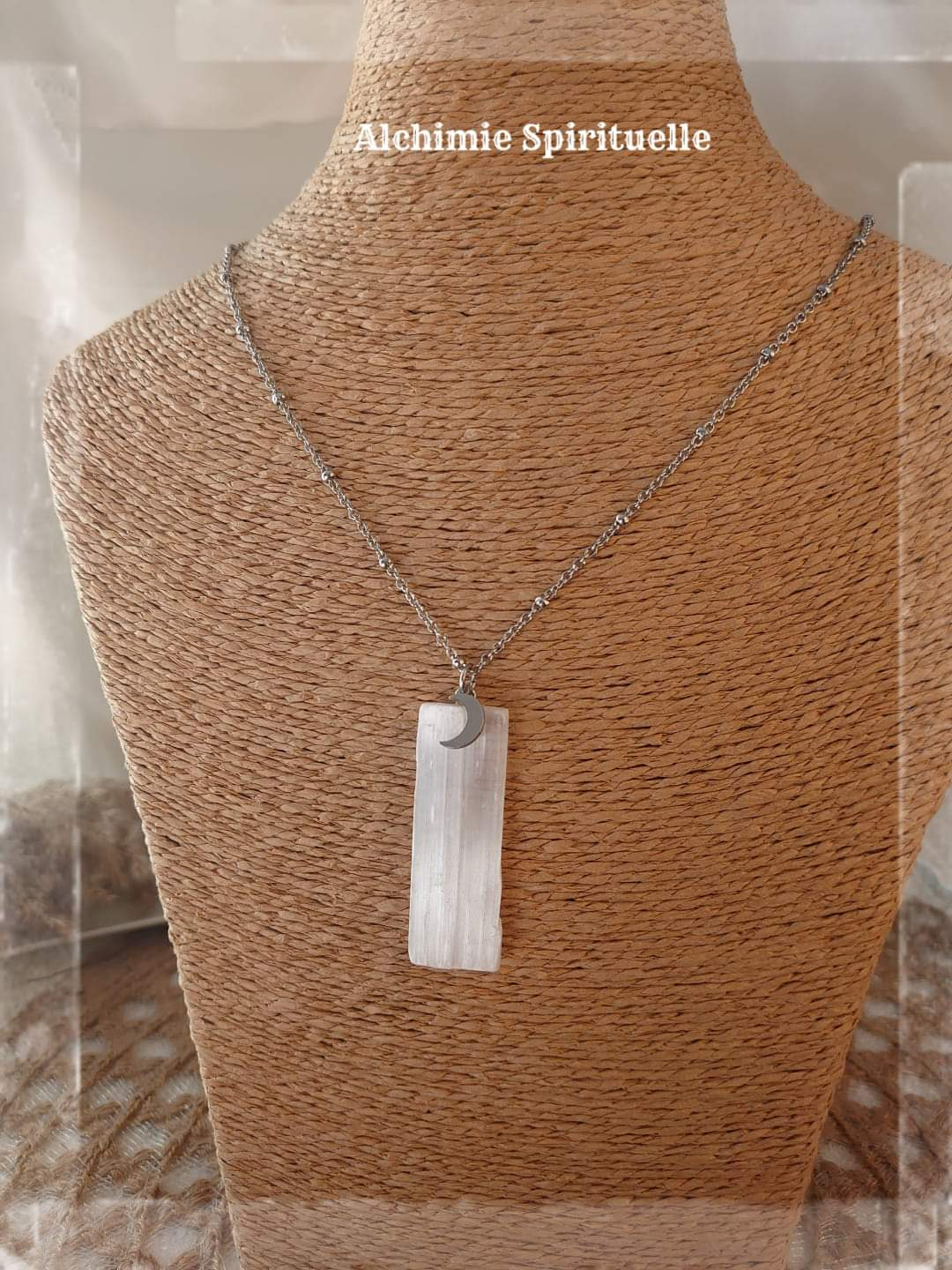 Sautoir Sélénite brute, charme Lune