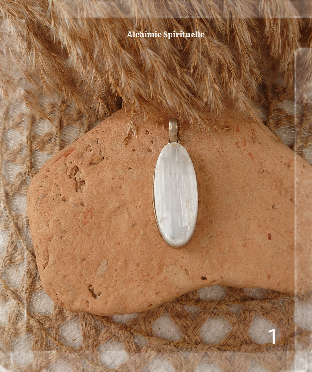 Pendentif Sélénite brute