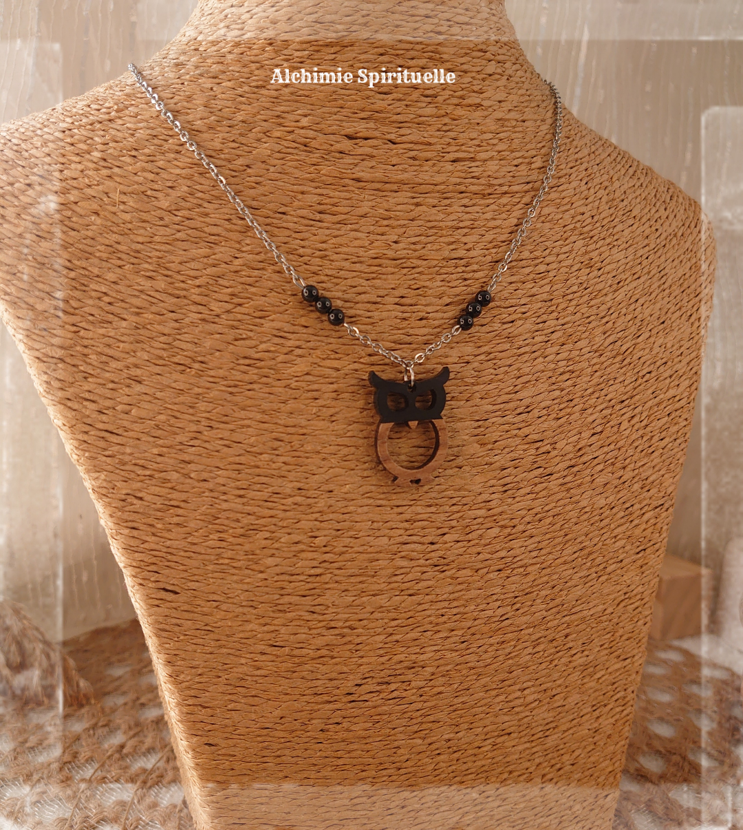 Collier Chouette bois et résine