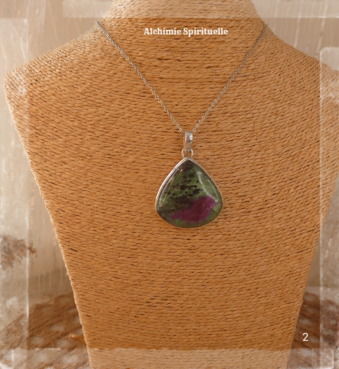 Pendentif Zoïsite rubis