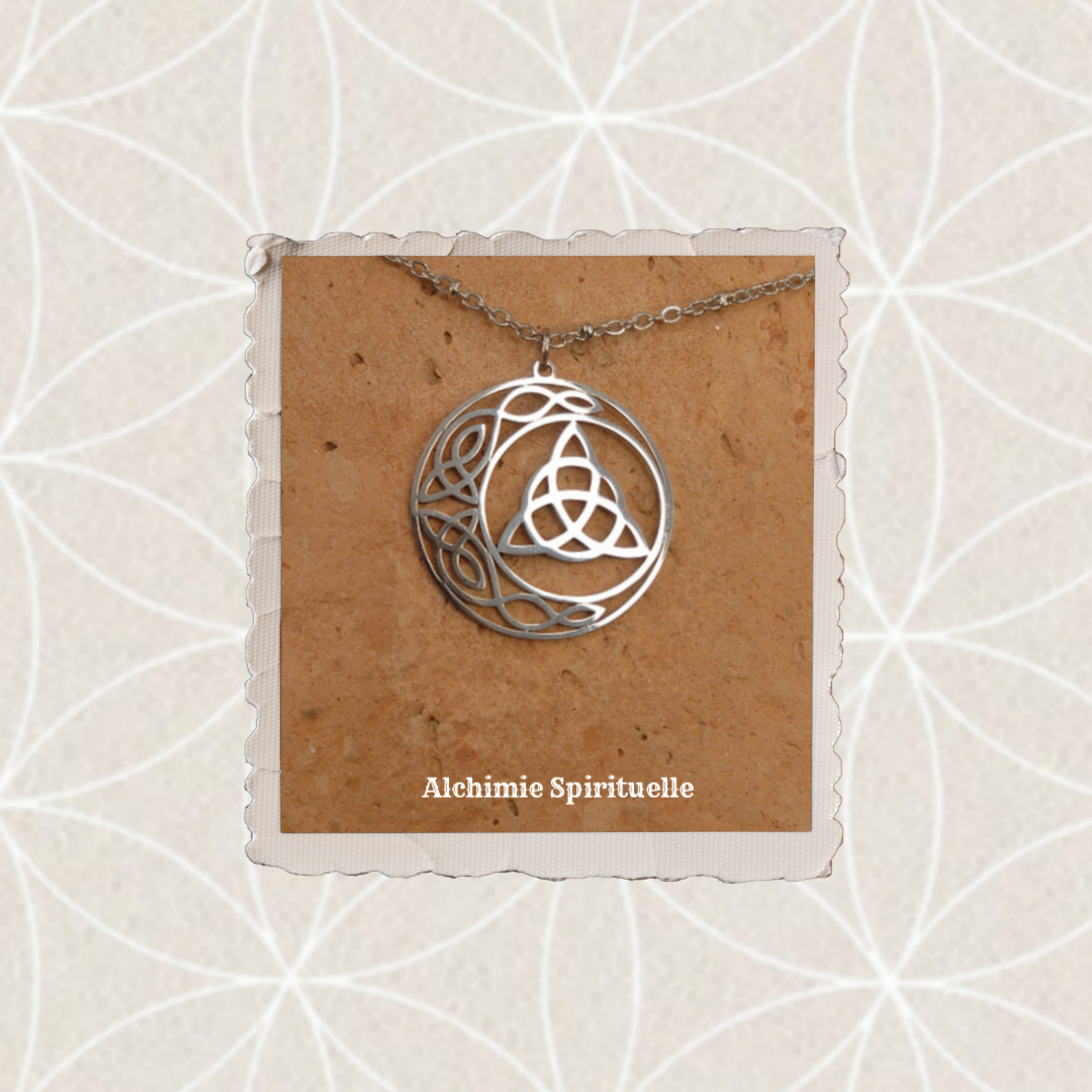 Collier Lune Triquetra