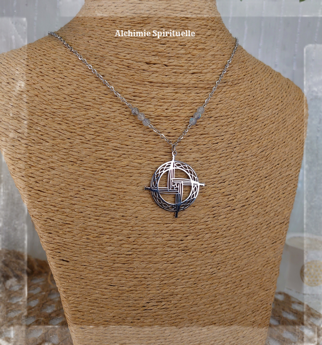 Collier Croix de la Déesse Brigid 