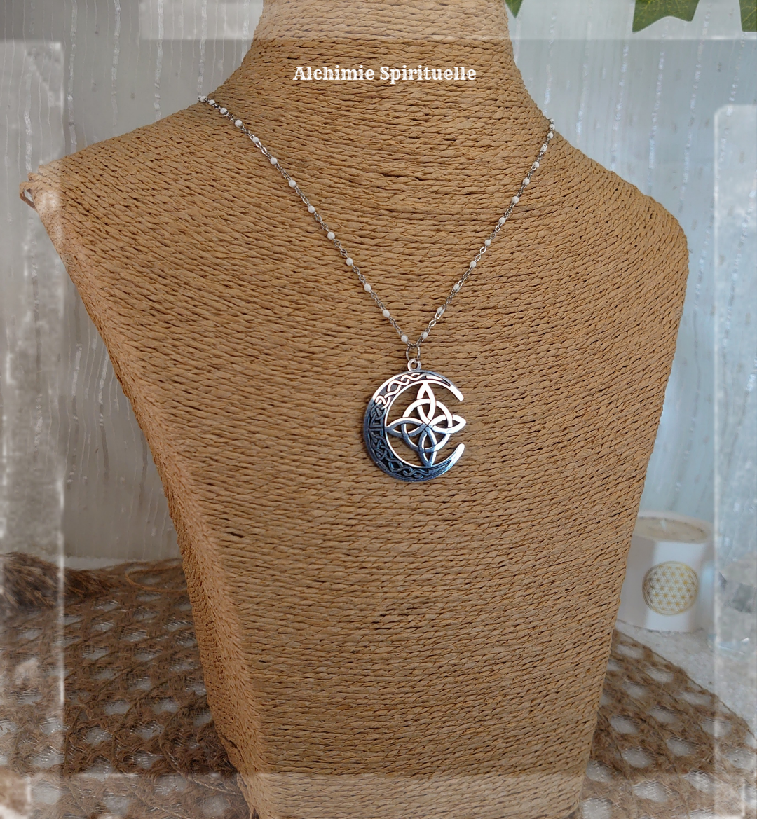 Collier Lune Nœud de Sorcière   