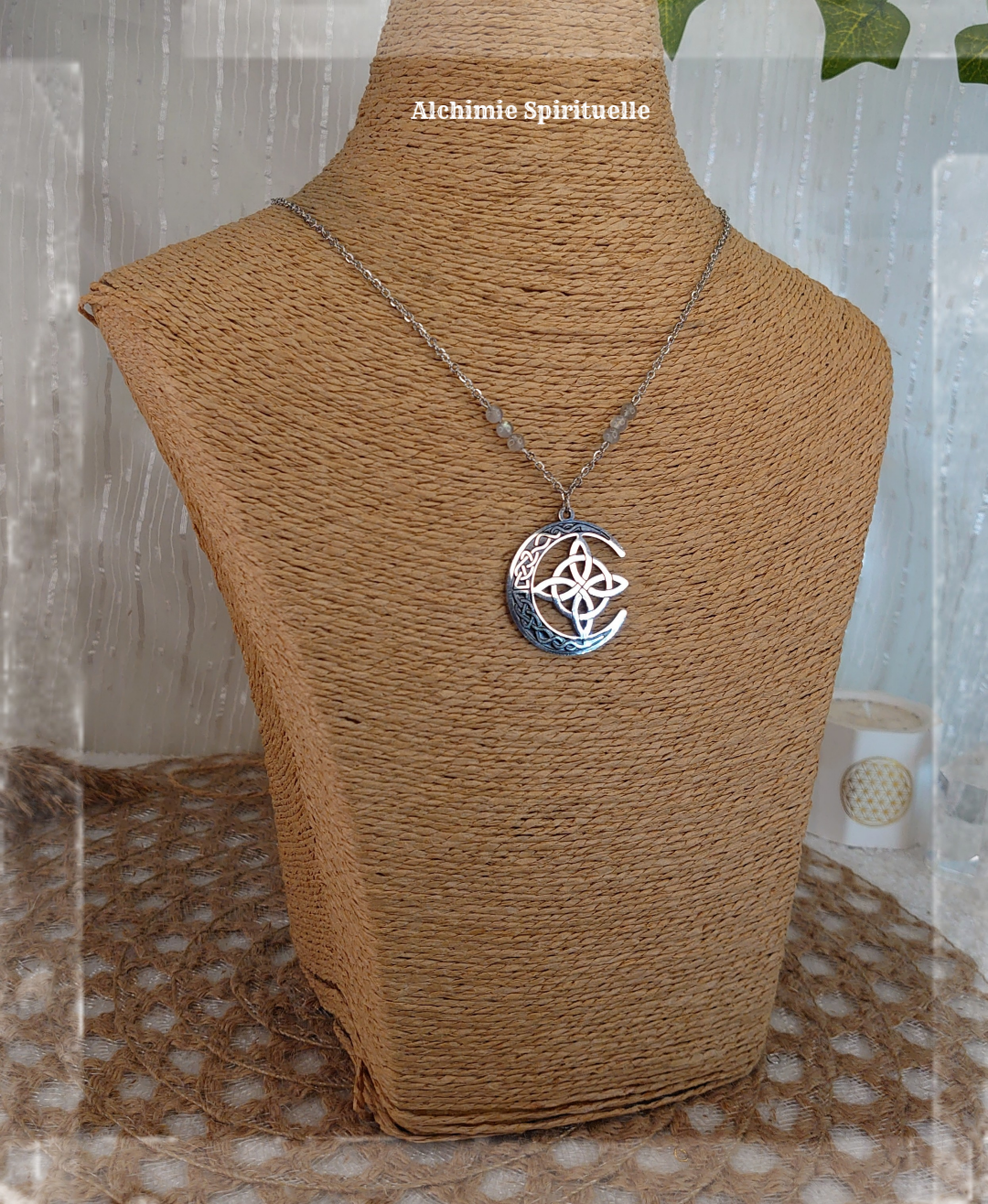 Collier Lune Nœud de Sorcière   