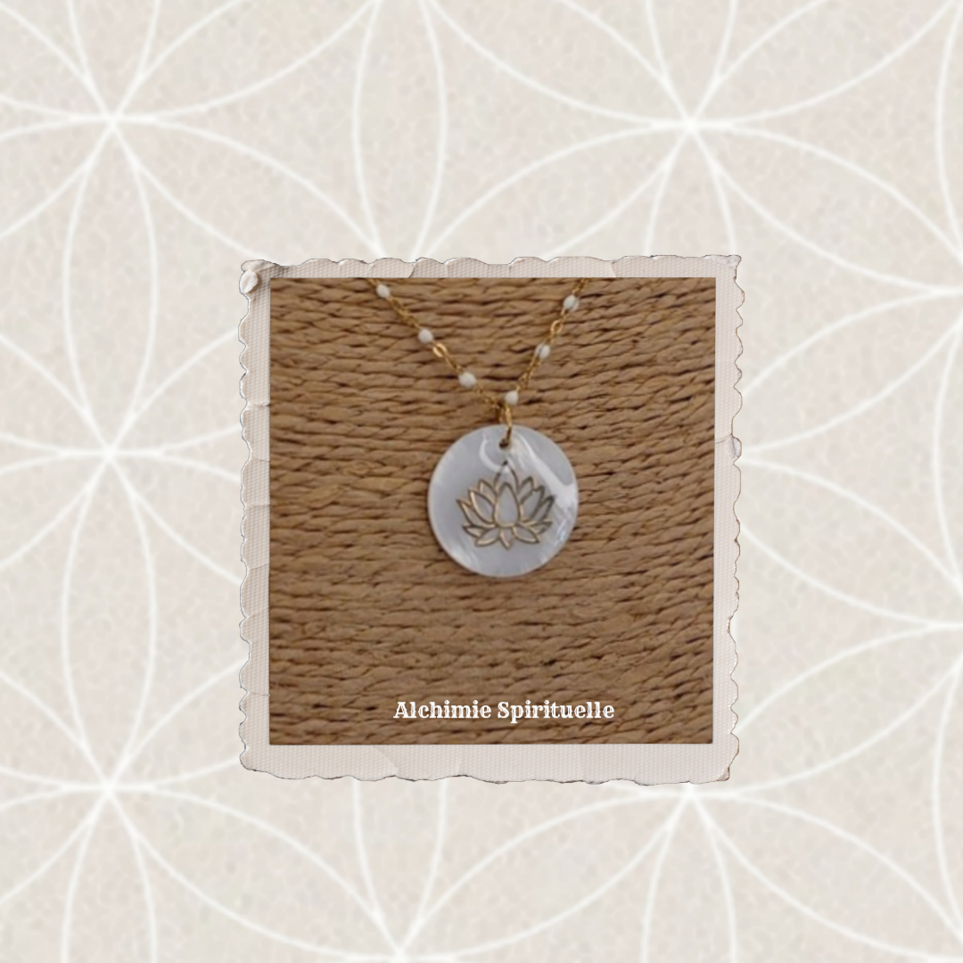 Collier nacre Fleur de Lotus