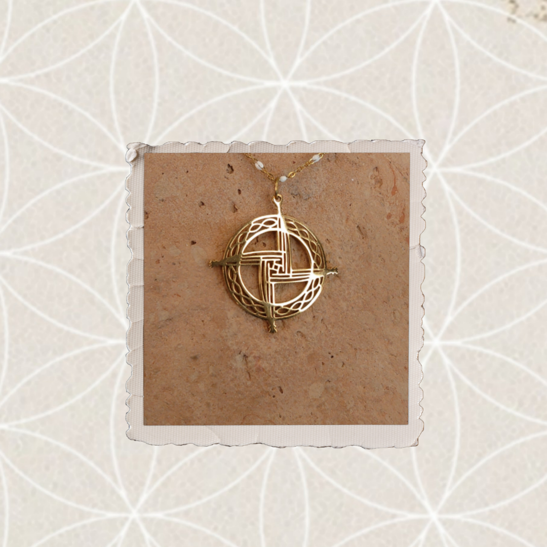 Collier Croix de la Déesse Brigid