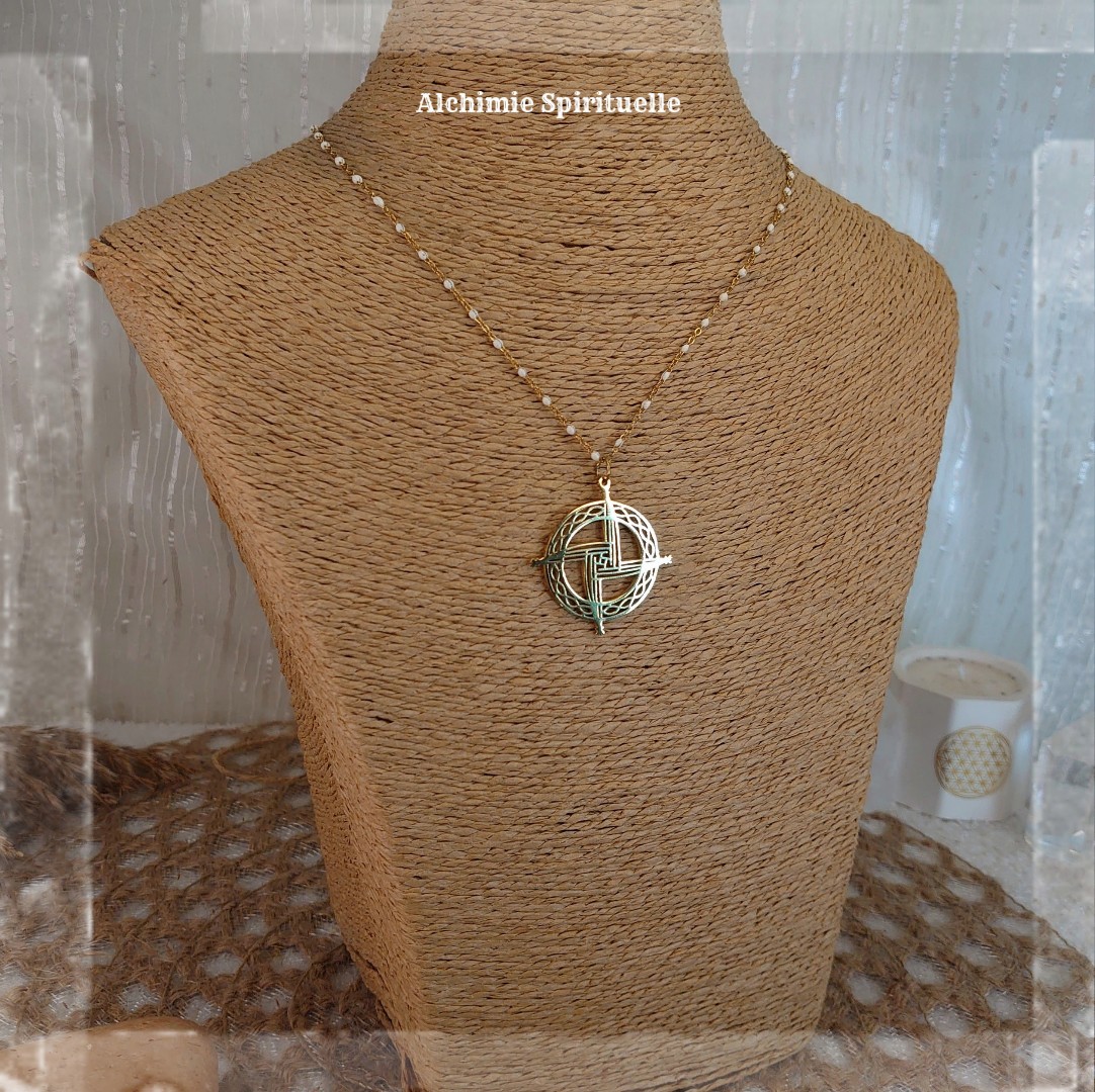 Collier Croix de la Déesse Brigid 