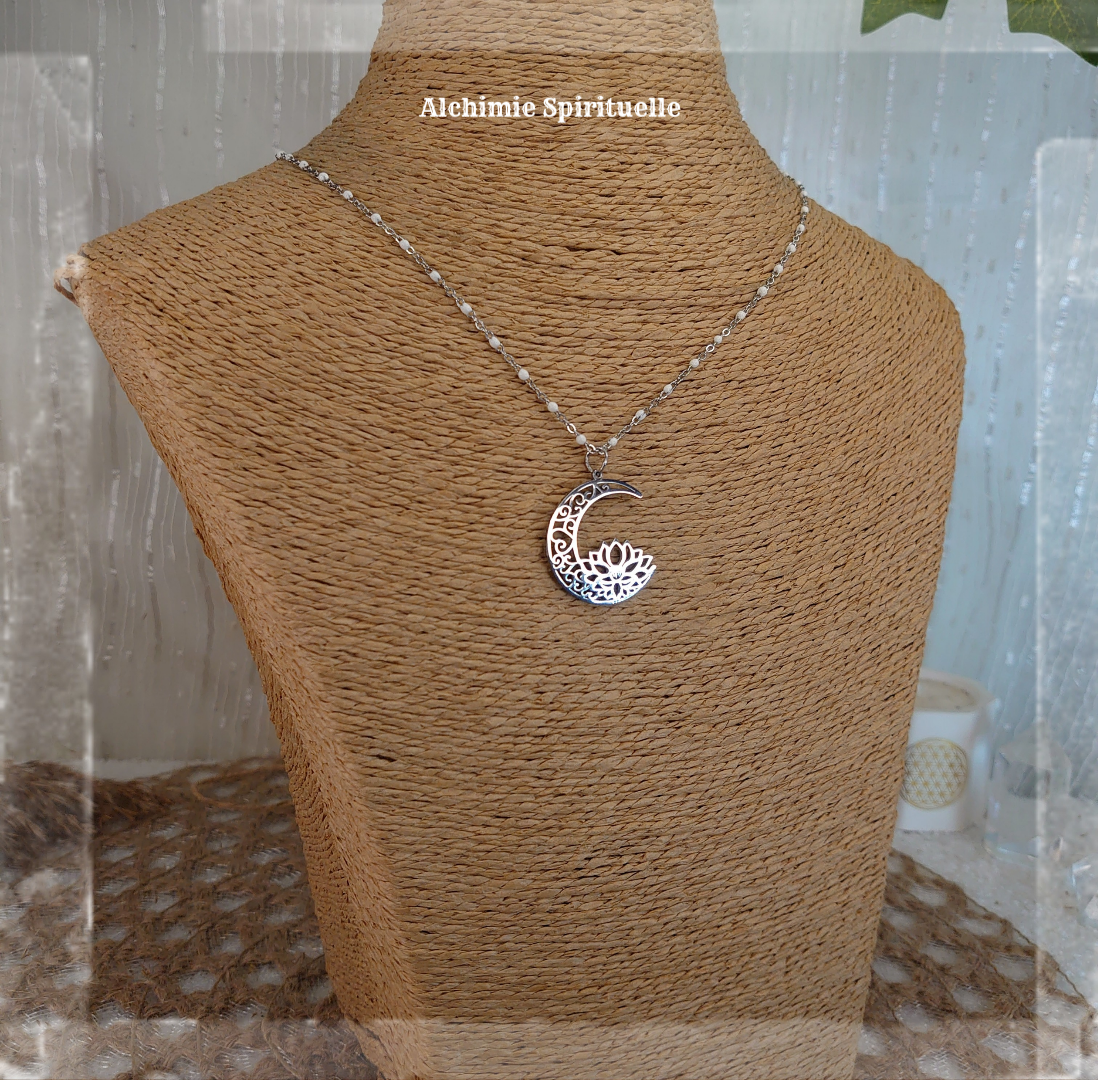 Collier Lune Fleur de Lotus
