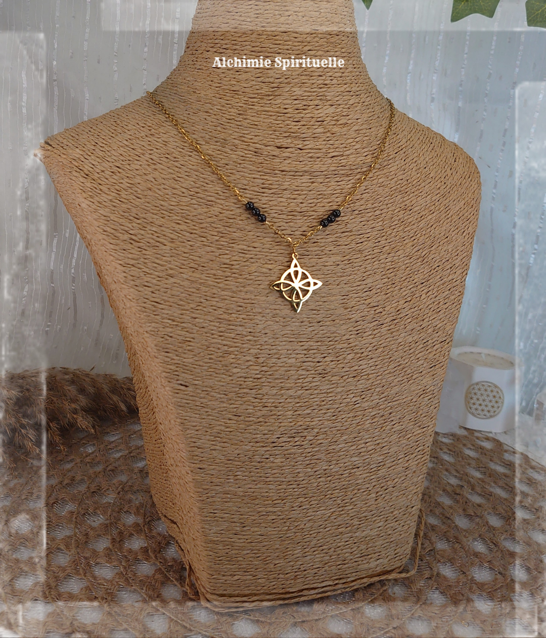 Collier Nœud de Sorcière 