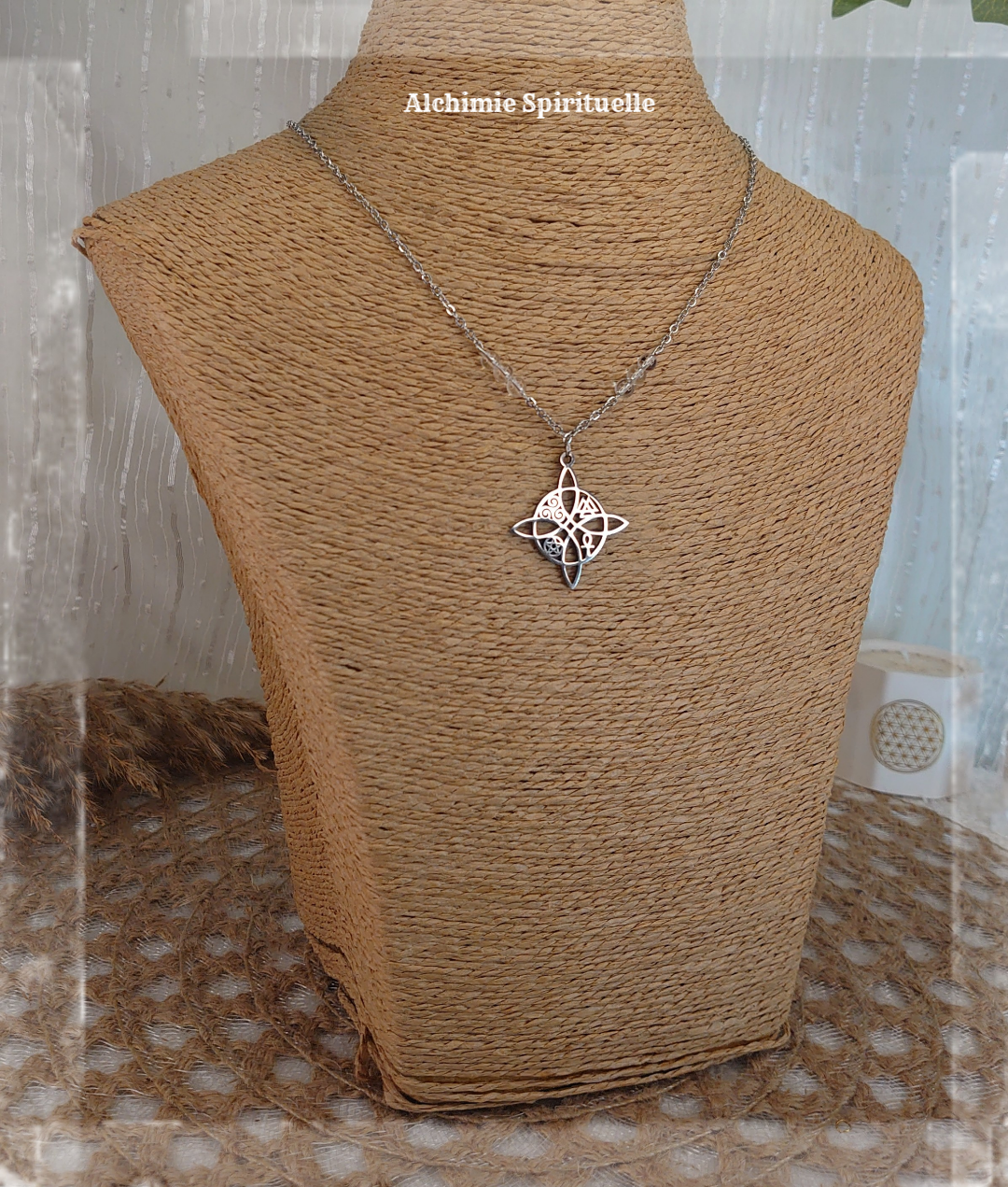 Collier Nœud de Sorcière et ses symboles 