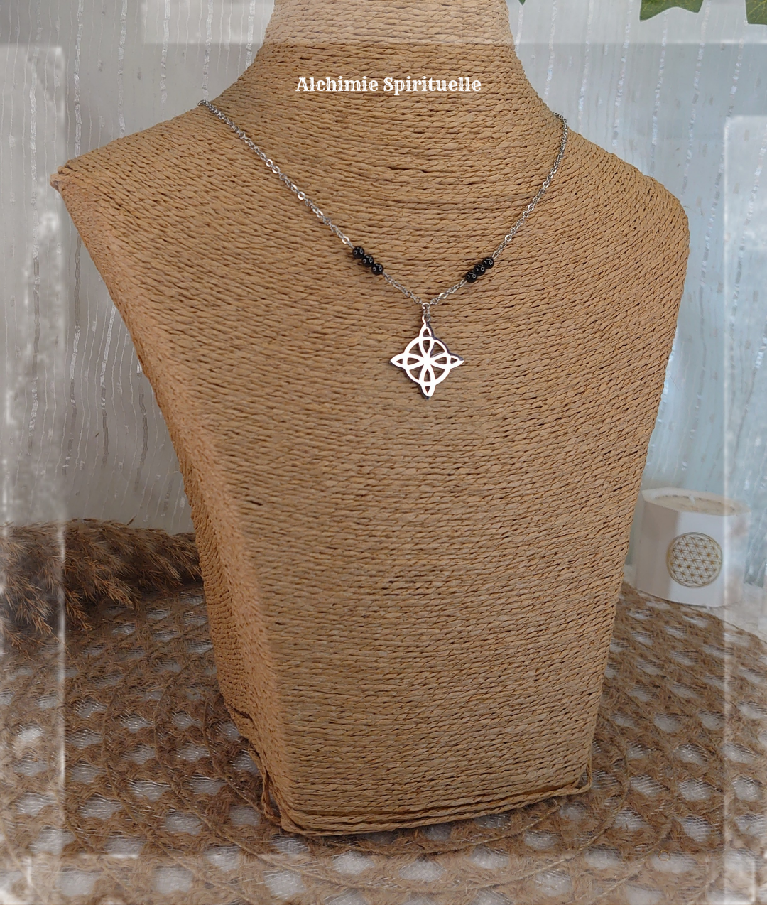 Collier Nœud de Sorcière 