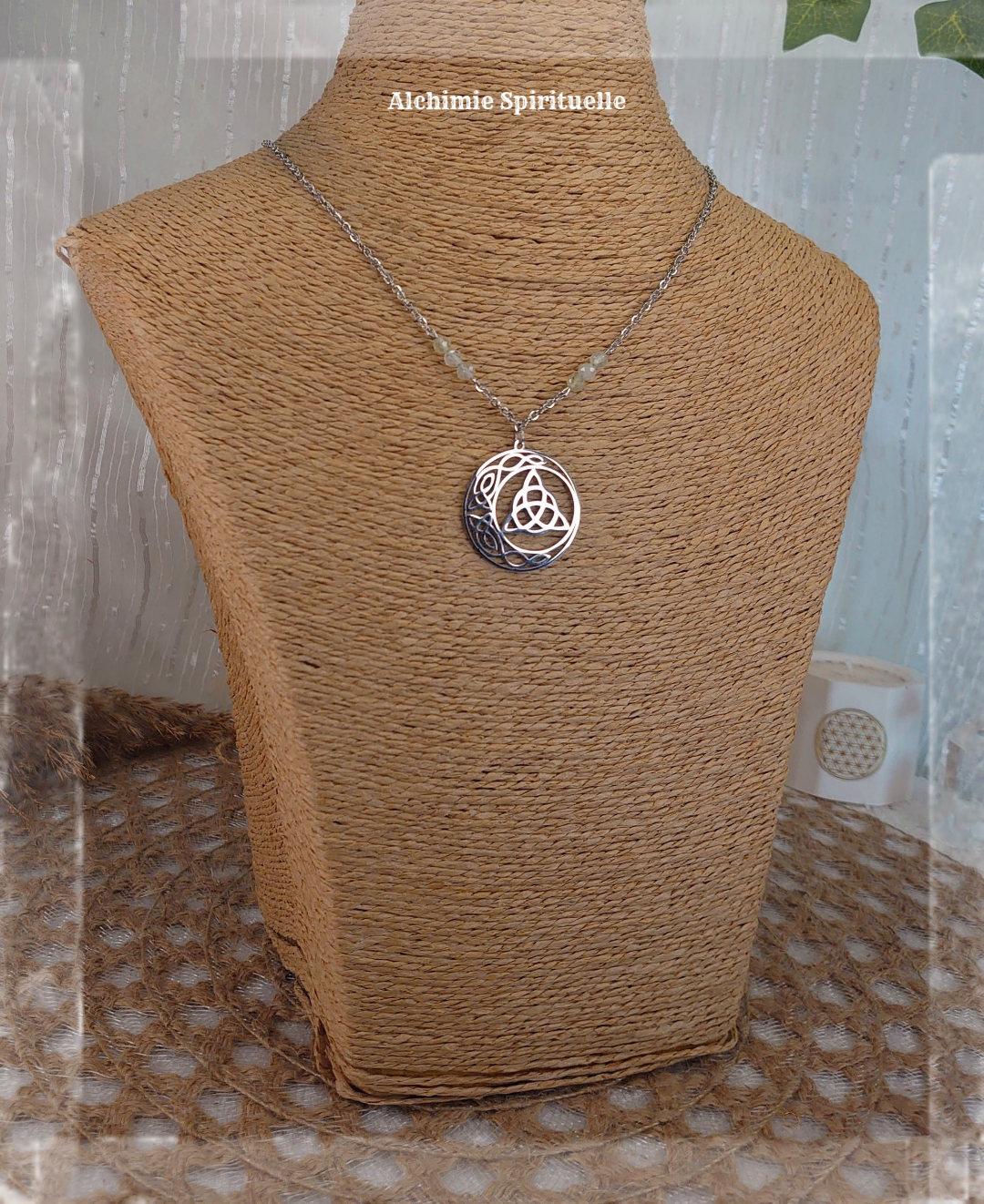Collier Lune Triquetra