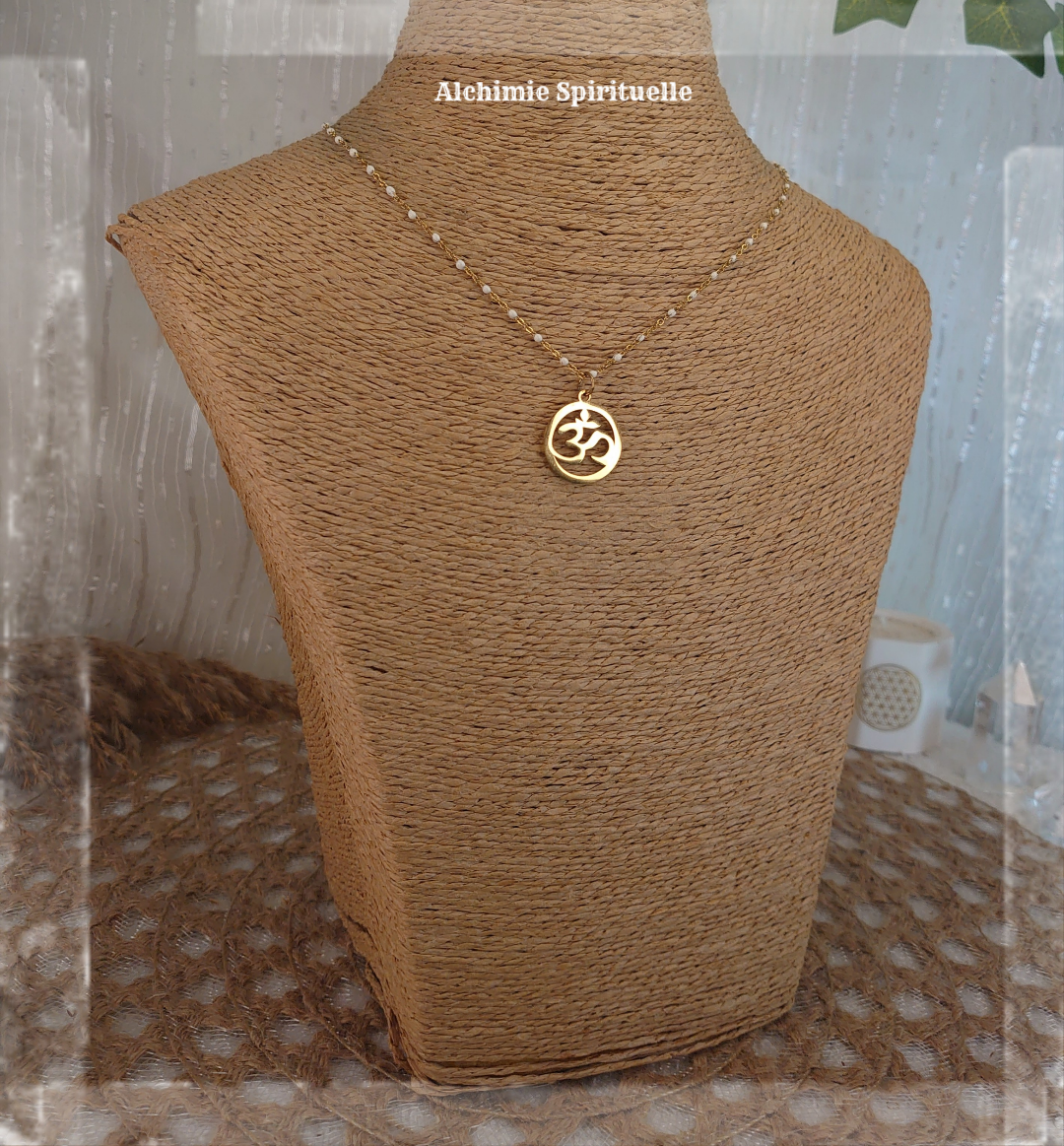 Collier Aum 