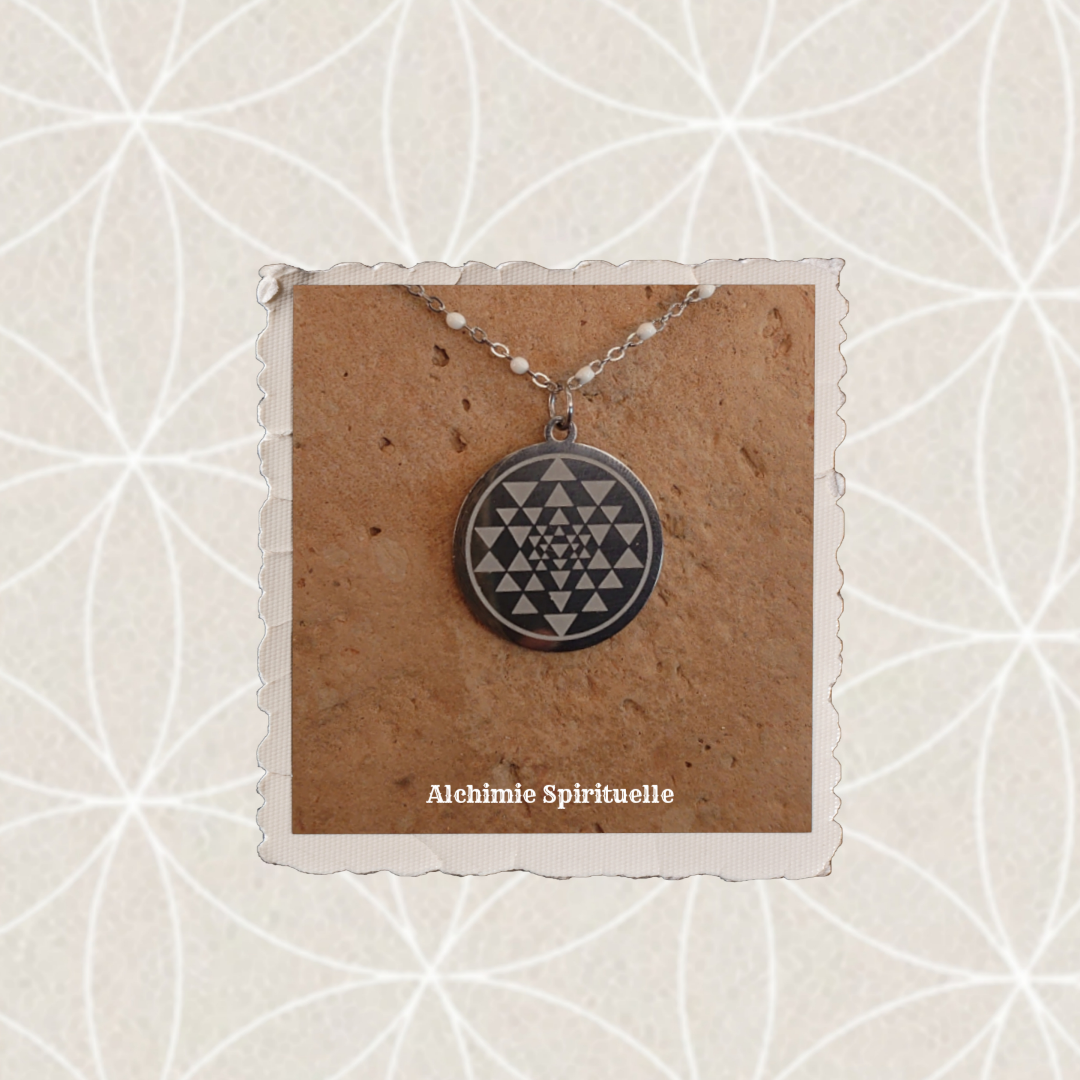 Collier Médaillon Sri Yantra