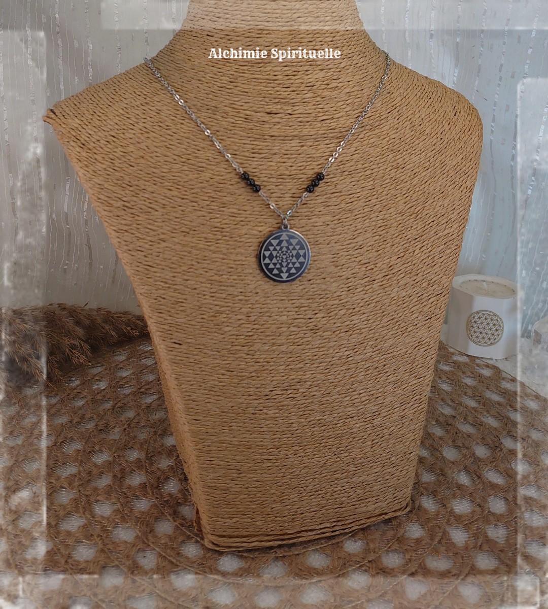 Collier Médaillon Sri Yantra