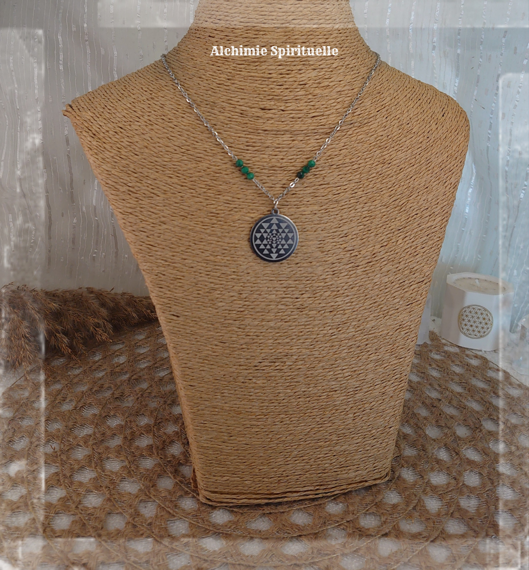 Collier Médaillon Sri Yantra