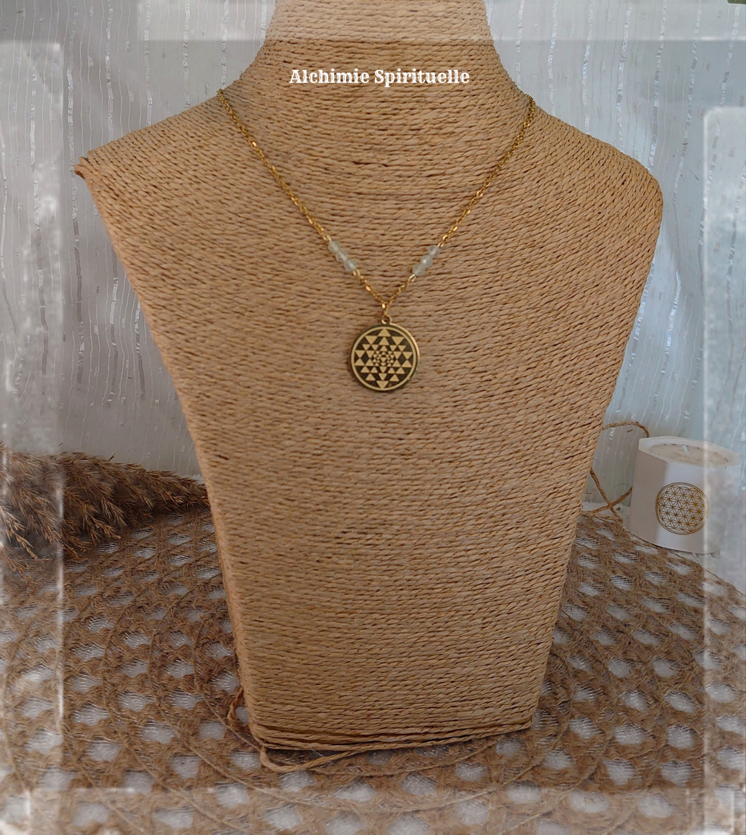 Collier Médaillon Sri Yantra