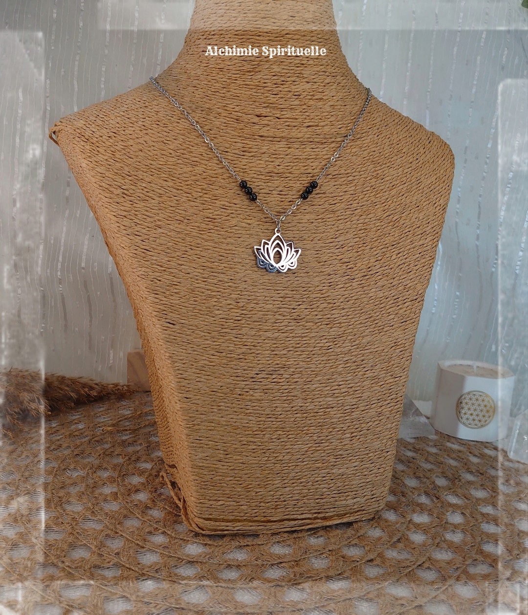 Collier Fleur de Lotus