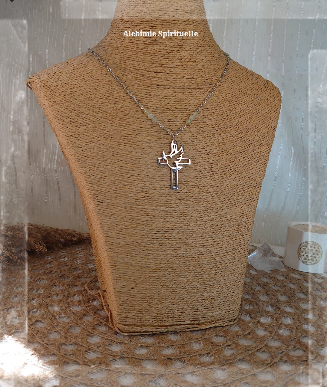 Collier Croix, Colombe de la Paix