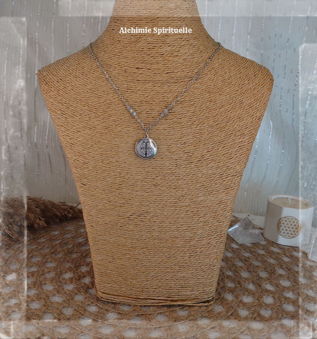 Collier Saint Benoît