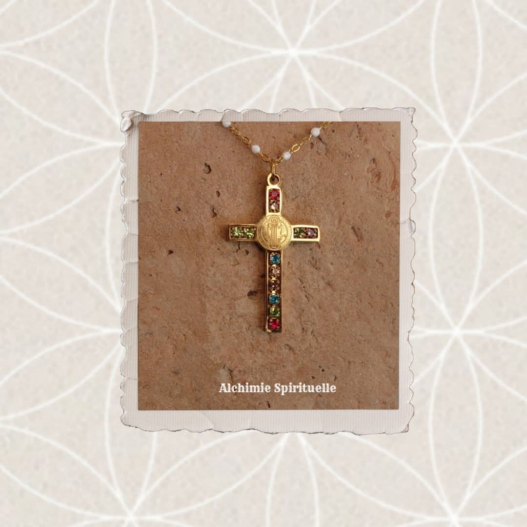 Collier Croix Saint Benoit