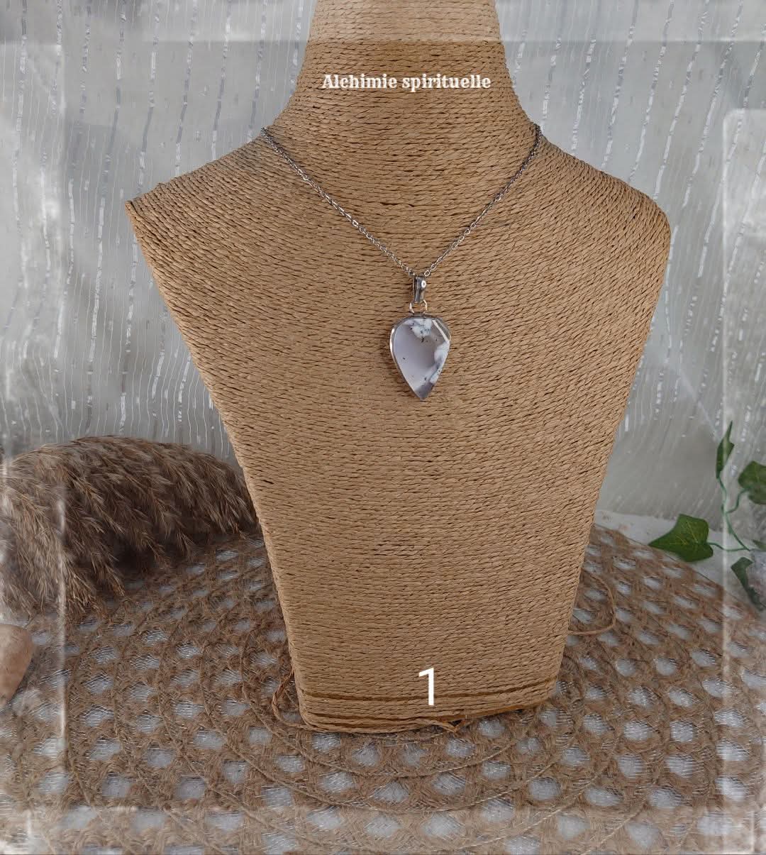 Pendentif Opale dendrite (Merlinite)