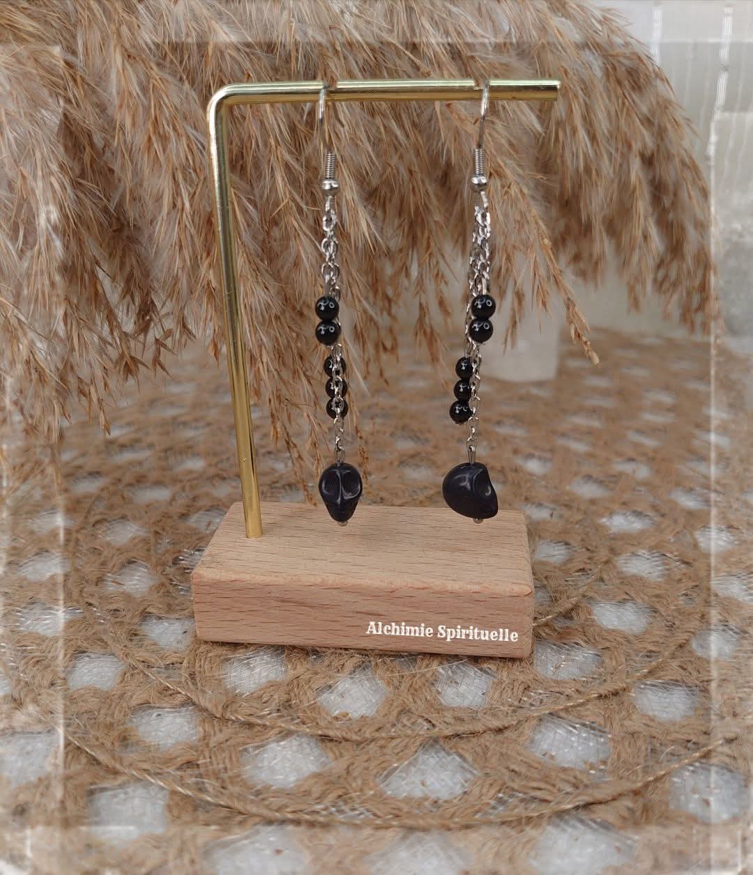 Boucles d'oreilles Tête de mort et spinel noir