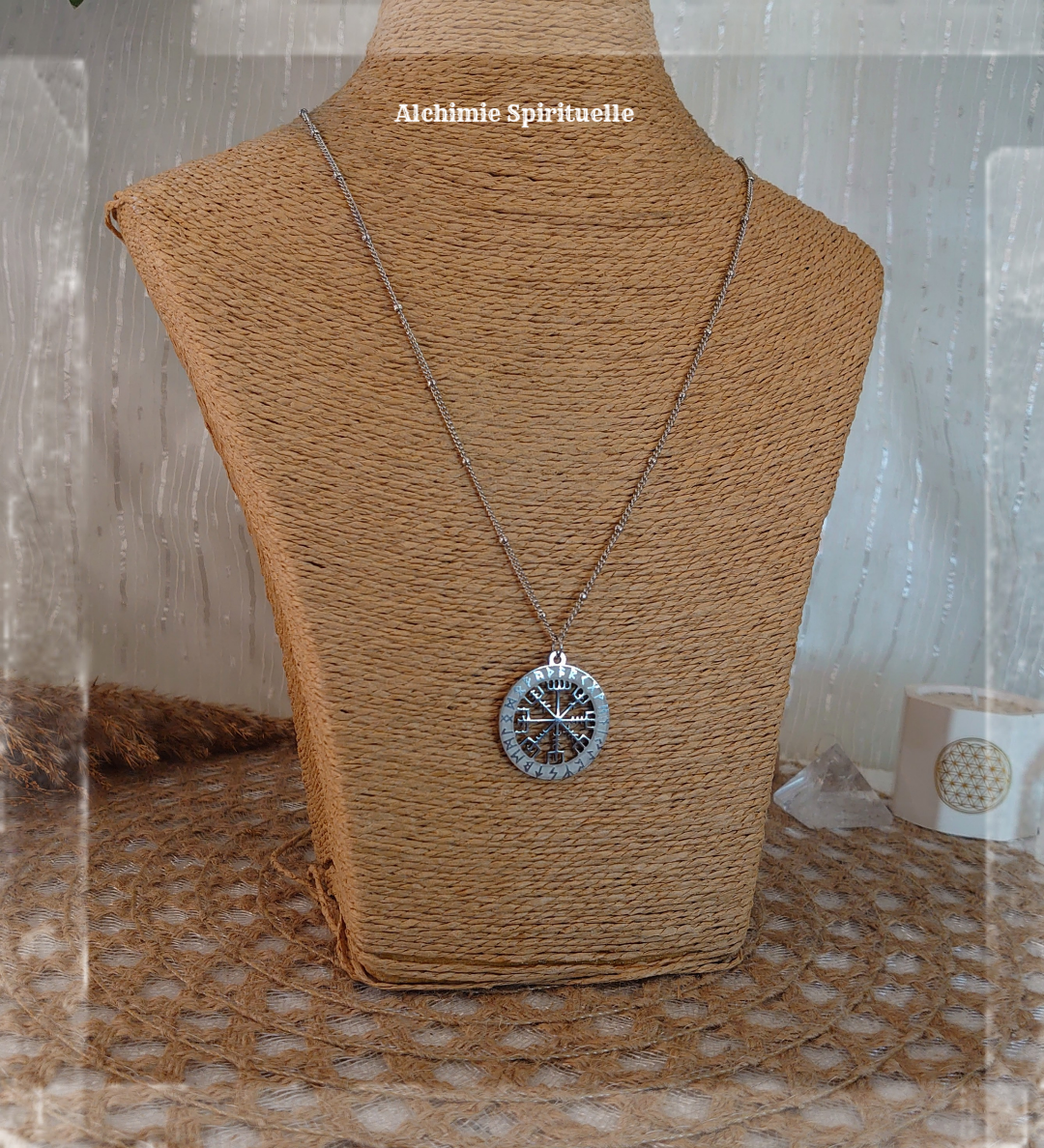 Collier Vegvisir