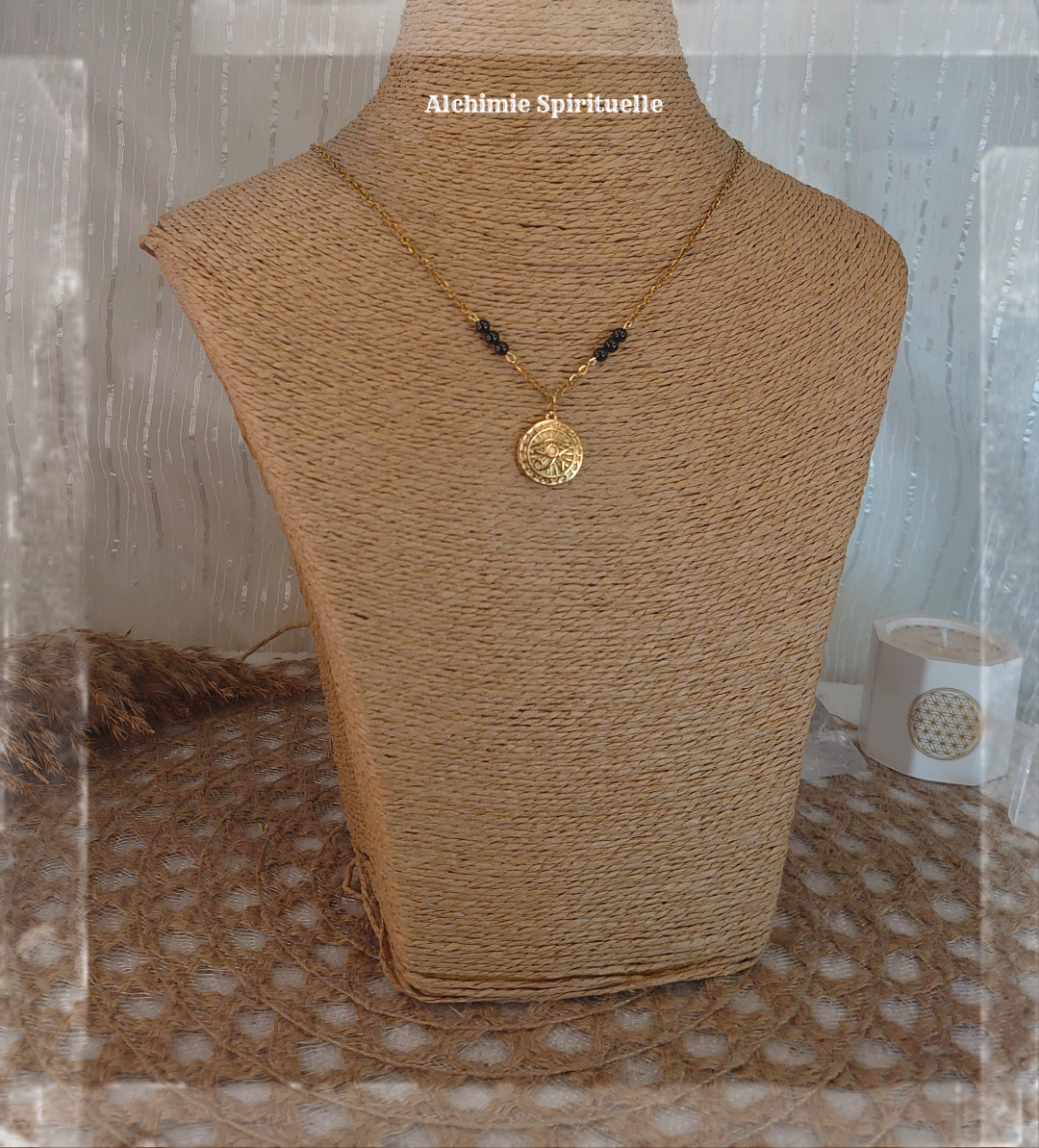 Collier Médaillon Œil d'Horus 