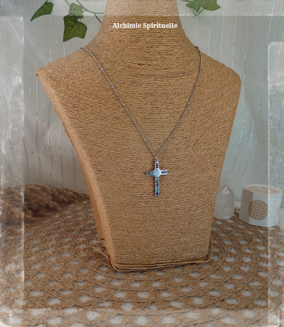 Collier Croix Saint Benoit