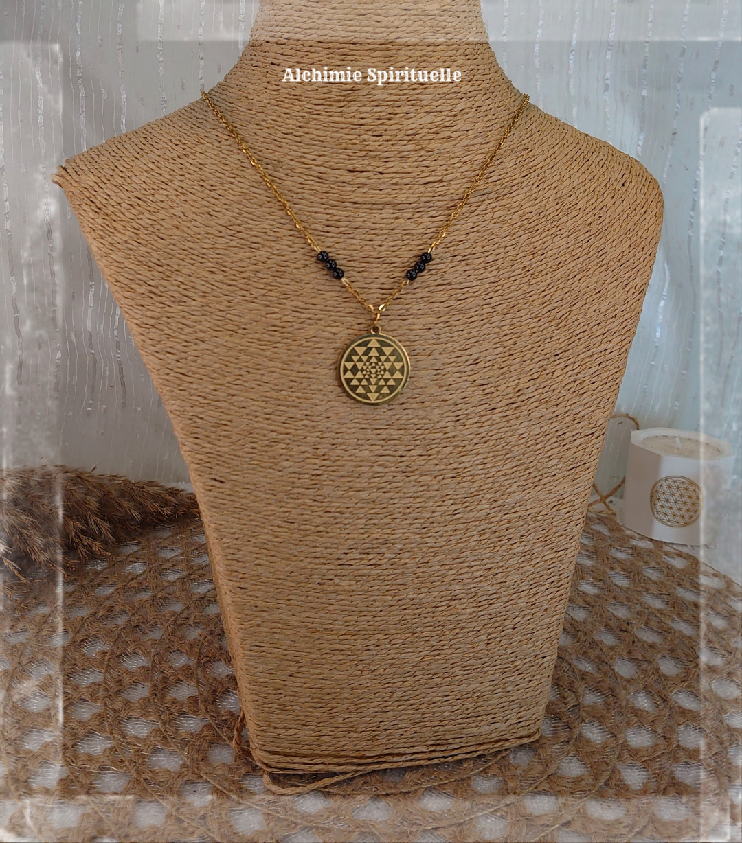 Collier Médaillon Sri Yantra