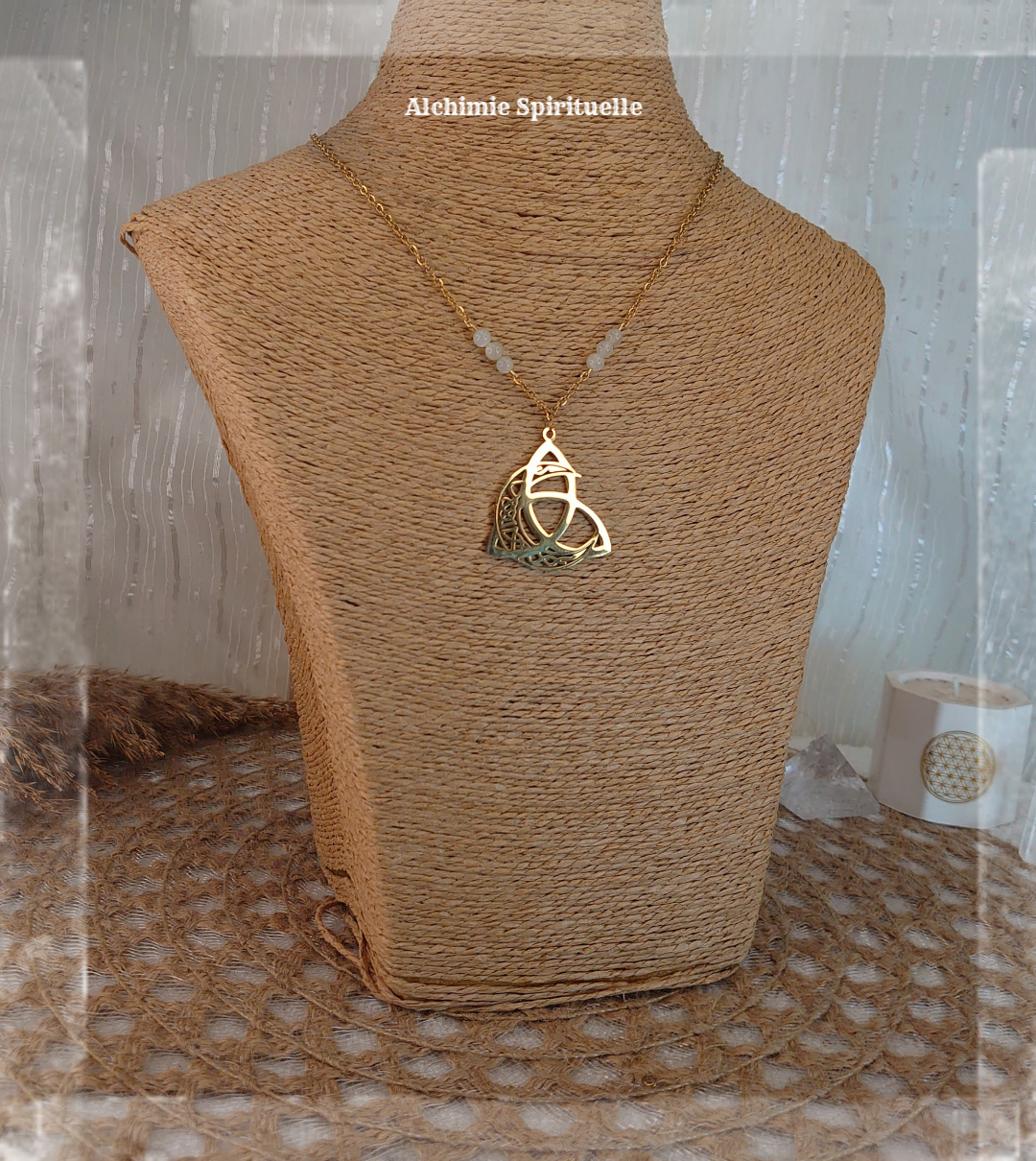 Collier Lune Triquetra