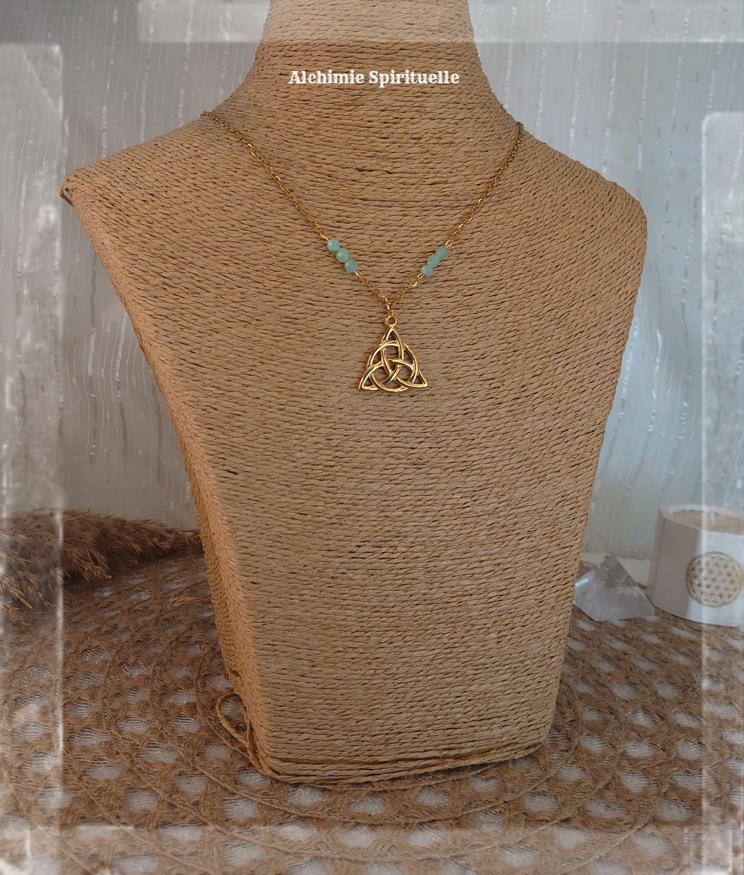 Collier Triquetra