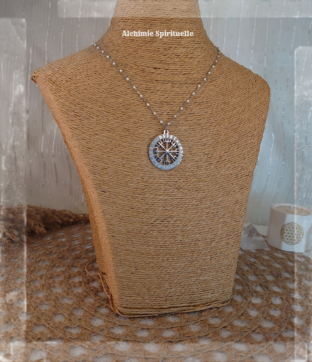 Collier Vegvisir