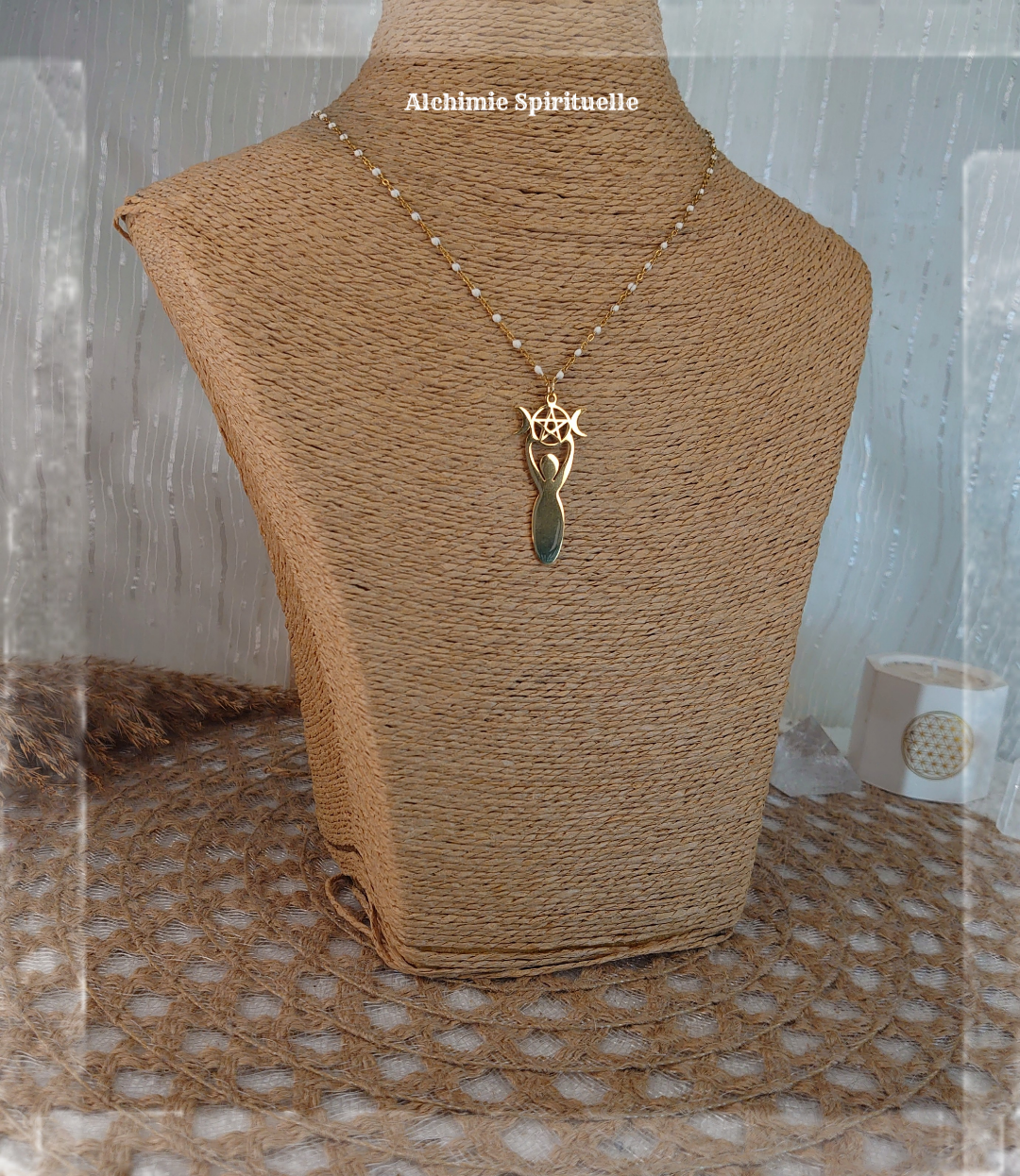 Collier Déesse triple Lune