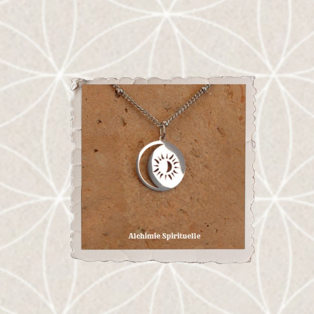 Collier Médaillon Lune et soleil
