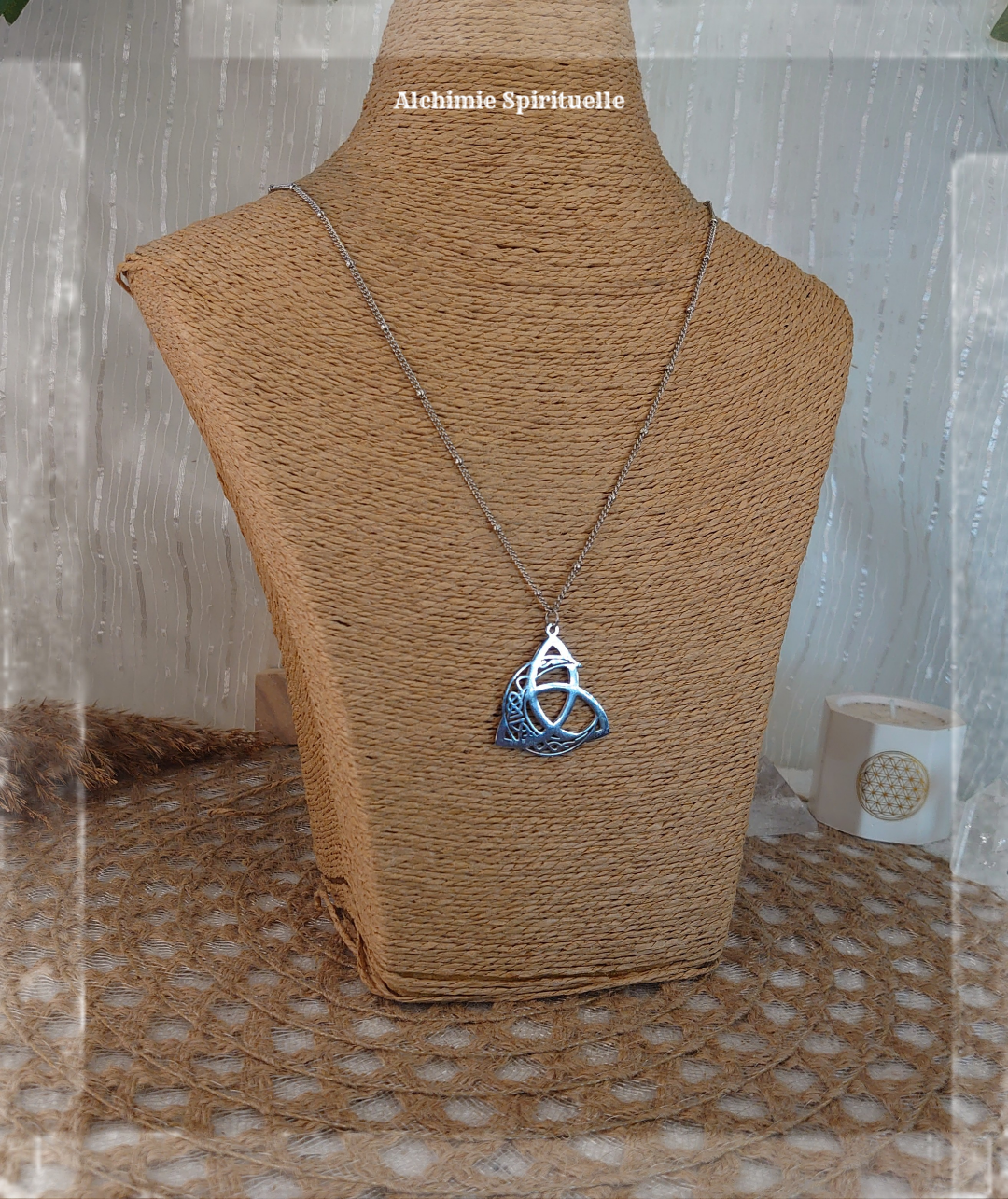 Collier Lune Triquetra