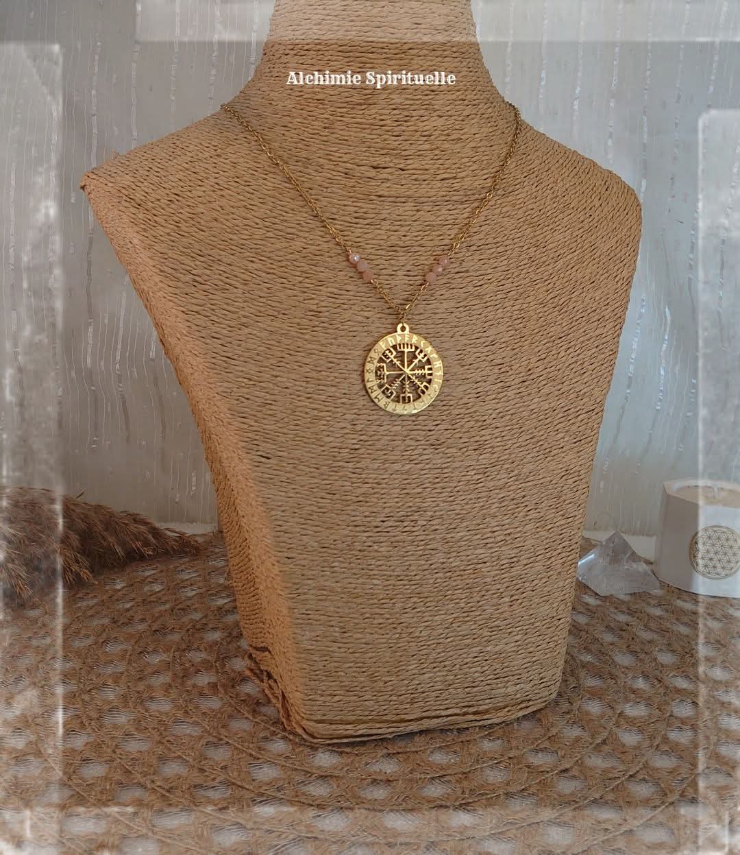 Collier Vegvisir