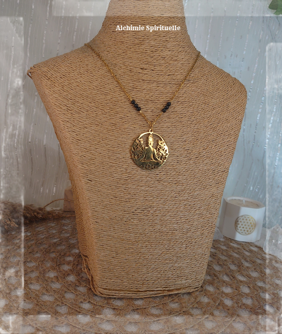 Collier Bouddha et ses fleurs