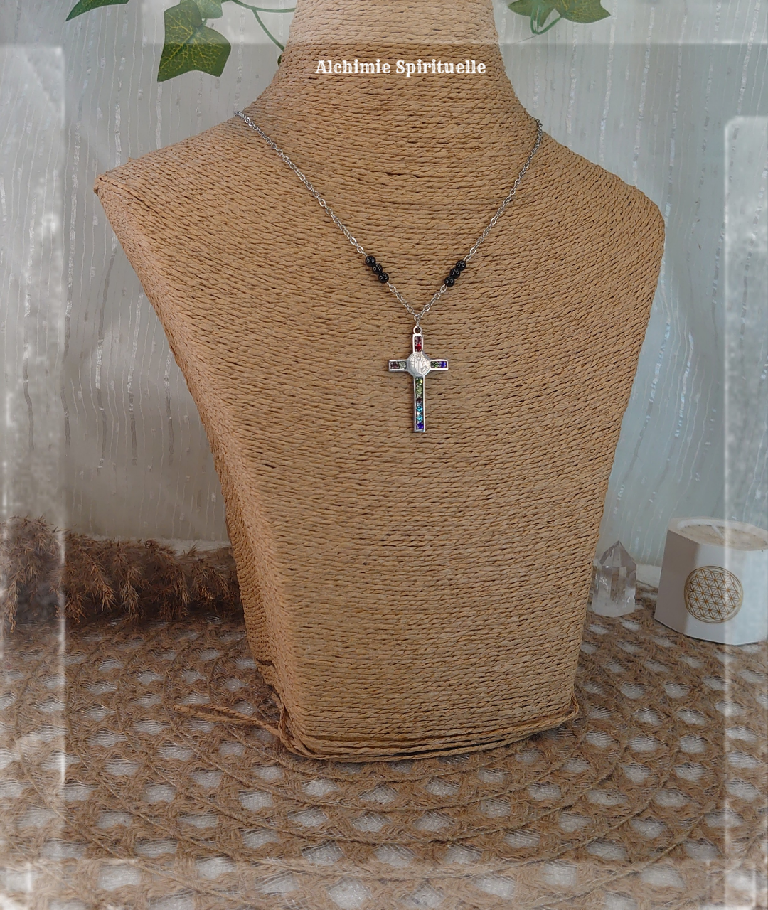 Collier Croix Saint Benoit