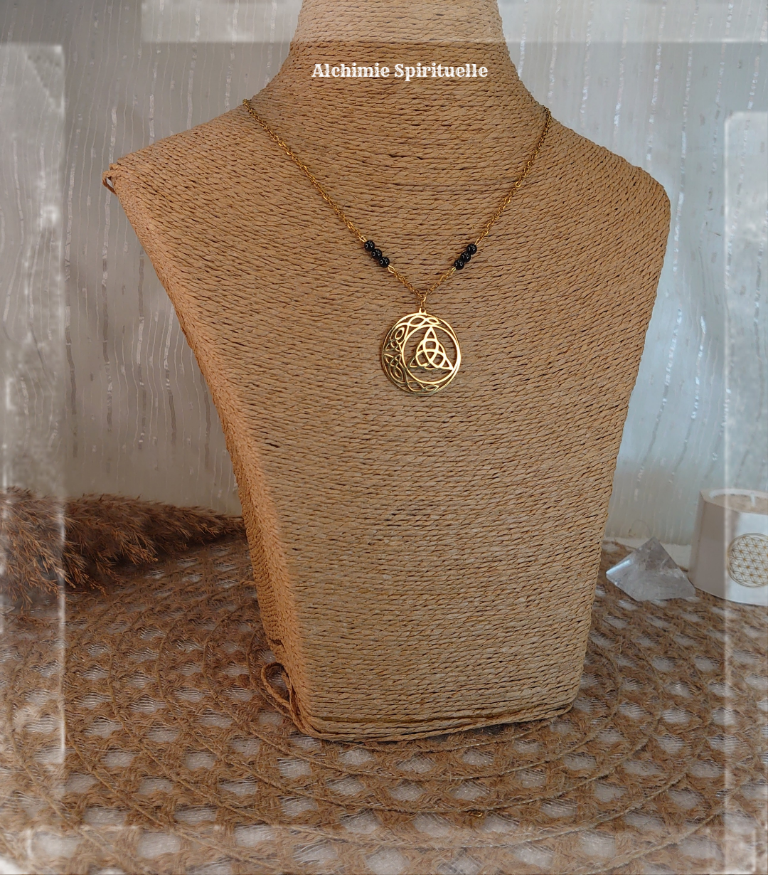 Collier Lune Triquetra