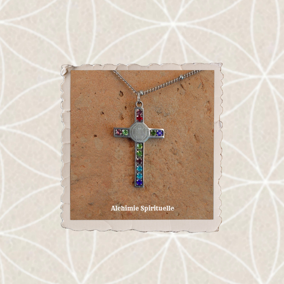 Collier Croix Saint Benoit